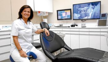 Entrevista a la Dra Isabel Ramos sobre los diferentes tratamientos de odontologia estetica que ofrece la Clinica Blanco Ramos